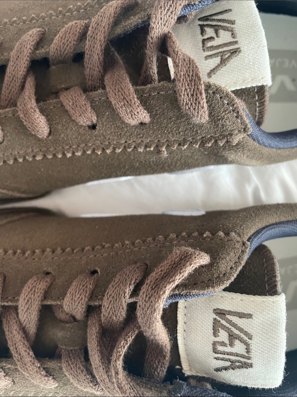 Veja Brown Suede Women’s Low-Top Sneakers with White Logo
SIZE 40 (9) - Picture 2 of 9